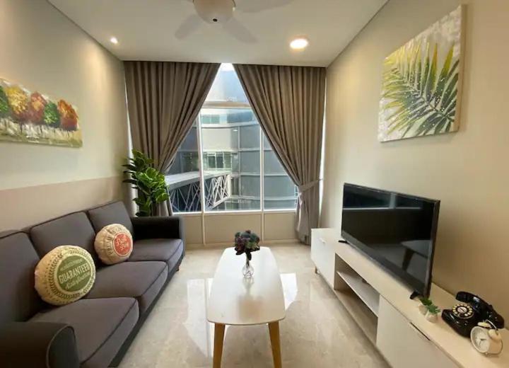 Sky Suites Klcc By Pnut Kuala Lumpur Exterior photo