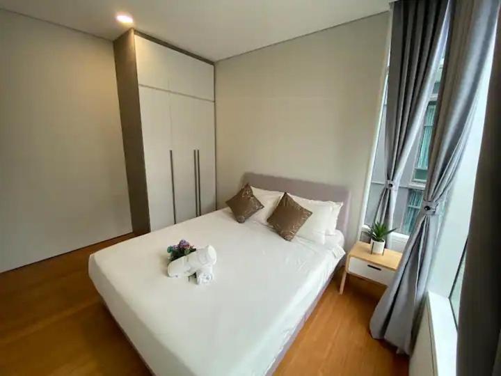 Sky Suites Klcc By Pnut Kuala Lumpur Exterior photo