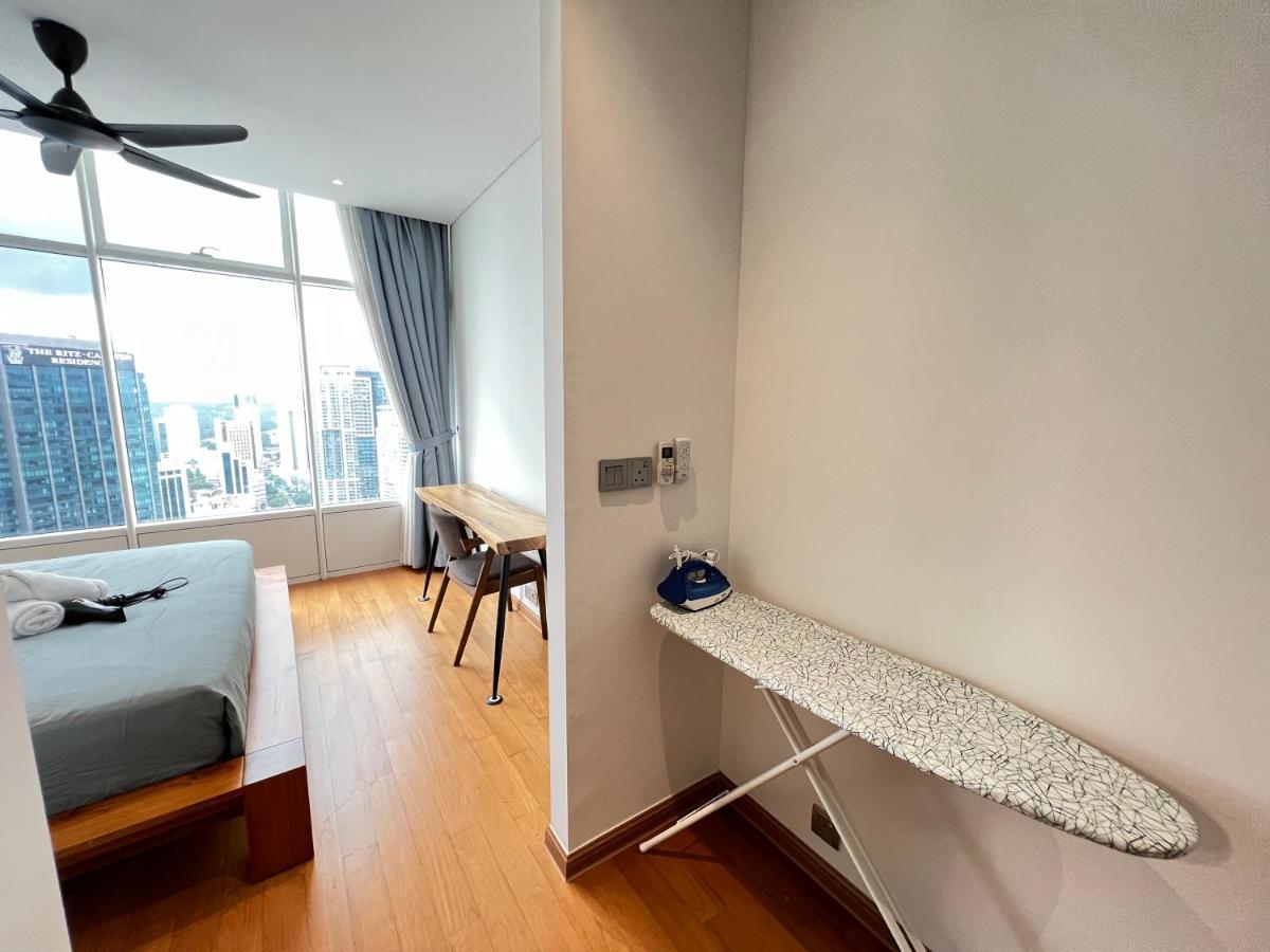 Sky Suites Klcc By Pnut Kuala Lumpur Exterior photo