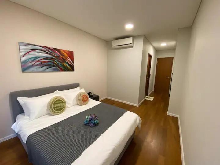 Sky Suites Klcc By Pnut Kuala Lumpur Exterior photo